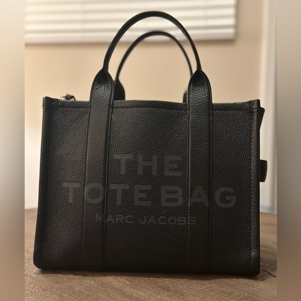 Marc Jacobs Leather Tote